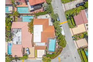 1006 NE 202nd Ln, Miami, FL 33179 - MLS#A11871023