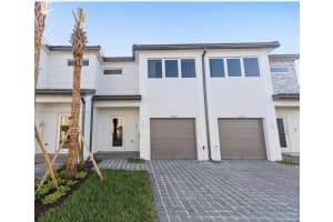 5090 SW 37th St, Pembroke Park, FL 33023 - MLS#A11871055