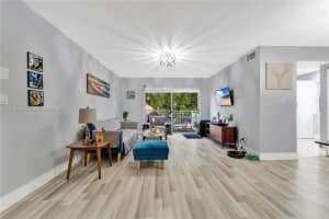 1200 SW 113th Ter 203, Pembroke Pines, FL 33025 - MLS#A11871059