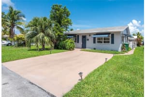 8521 NW 57th Ct, Tamarac, FL 33321 - MLS#A11871069