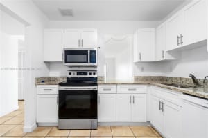 2500 SW 81st Ave 402, Davie, FL 33324 - MLS#A11871098