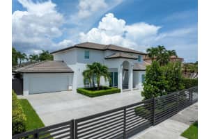 15565 SW 114th St, Miami, FL 33196 - MLS#A11871109