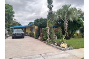 881 Sw 49th Ter, Plantation