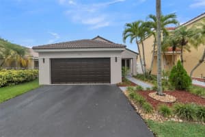 1592 Salerno Cir 1592, Weston, FL 33327 - MLS#A11871134