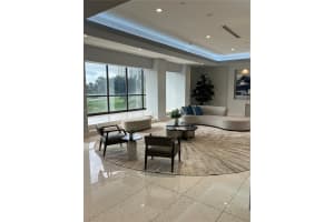 20335 W Country Club Dr 302, Aventura