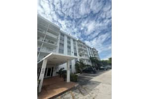 16465 NE 22nd Ave 617, North Miami Beach, FL 33160 - MLS#A11871168