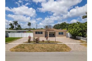 104 N 31st Ct, Hollywood