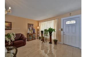 104 N 31st Ct, Hollywood, FL 33021 - MLS#A11871180