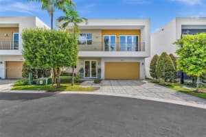 9870 NW 74th Ter, Doral, FL 33178 - MLS#A11871217