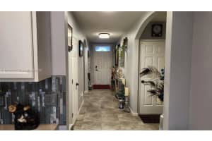 2271 SW Arlington Dr SW, Vero Beach, FL 32968 - MLS#A11871241