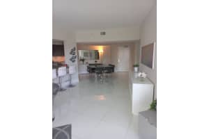 20000 E Country Club Dr 1212, Aventura, FL 33180 - MLS#A11871256