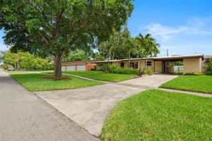 138 W 52nd St, Hialeah, FL 33012 - MLS#A11871271