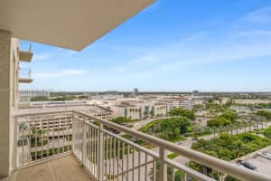 19501 W Country Club Dr 1410, Aventura