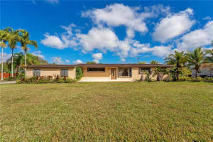 11325 SW 109th Ave, Miami, FL 33176 - MLS#A11871295
