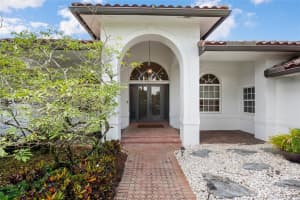 11174 SW 37th Mnr, Davie, FL 33328 - MLS#A11871318