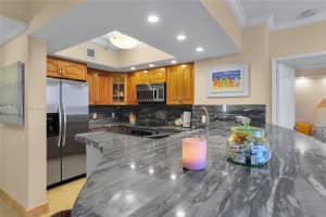 5077 NW 7th St 1202, Miami, FL 33126 - MLS#A11871335