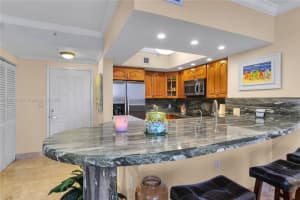 5077 NW 7th St 1202, Miami, FL 33126 - MLS#A11871335