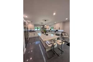 7524 Mutiny Ave, North Bay Village