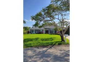 2267 Sw Haycraft Cir, Port Saint Lucie