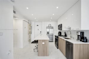 1985 S Ocean Dr 11L, Hallandale Beach, FL 33009 - MLS#A11871388