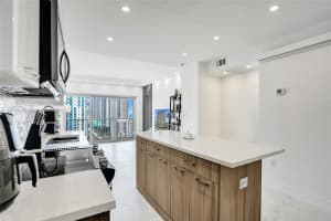 1985 S Ocean Dr 11L, Hallandale Beach, FL 33009 - MLS#A11871388