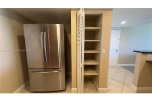 2425 Presidential Way 203, West Palm Beach, FL 33401 - MLS#A11871393