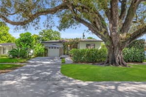 415 Velarde Ave, Coral Gables
