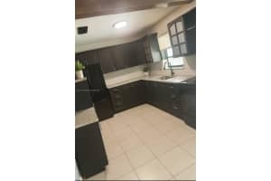 375 E Okeechobee Rd, Hialeah, FL 33010 Sold 06/10/26
