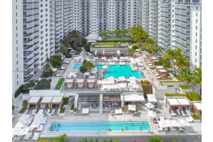 2301 Collins Ave 420, Miami Beach