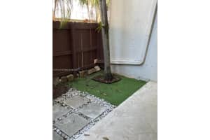 6705 N Kendall Dr 305, Pinecrest