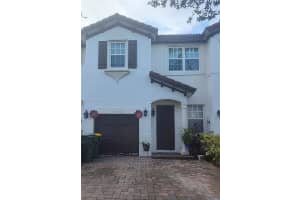 1054 NE 30th Ave, Homestead, FL 33033 - MLS#A11871449