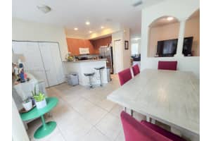 1054 NE 30th Ave, Homestead, FL 33033 - MLS#A11871449