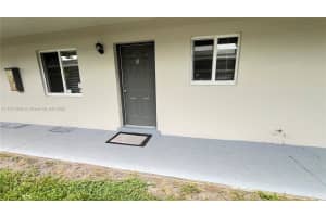 701 SW 15th Ave 1-4, Fort Lauderdale, FL 33312 - MLS#A11871506