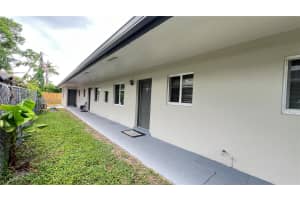 701 SW 15th Ave 1-4, Fort Lauderdale, FL 33312 - MLS#A11871506