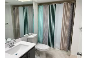 1200 SW 125th Ave 414L, Pembroke Pines, FL 33027 - MLS#A11871550