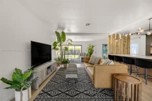 1370 71st St, Miami Beach, FL 33141 - MLS#A11871559
