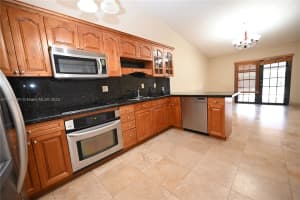 5870 W 20th Ln, Hialeah, FL 33016 Sold 10/06/25