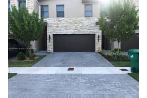 8045 Nw 105th Ct, Doral