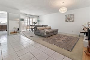 4047 Nw 16th St 305, Lauderhill