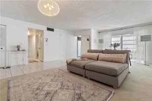 4047 NW 16th St 305, Lauderhill, FL 33313 - MLS#A11871671