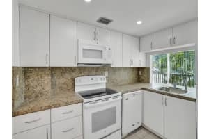 9401 Sw 4th St 114, Miami