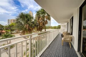 210 174th St 312, Sunny Isles Beach