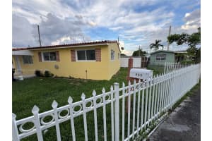 685 SE Park Dr, Hialeah, FL 33010 - MLS#A11871736
