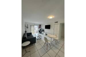 750 Michigan Ave 204, Miami Beach