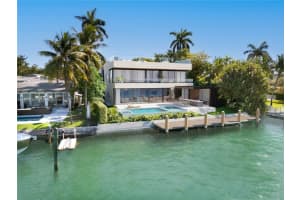9720 W Broadview Dr, Bay Harbor Islands