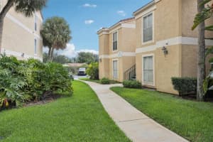 915 Riverside Dr 523, Coral Springs