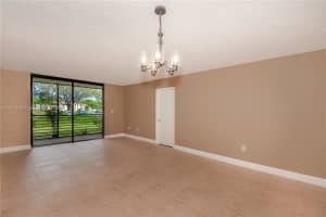 901 Colony Point Cir 102, Pembroke Pines, FL 33026 - MLS#A11871829