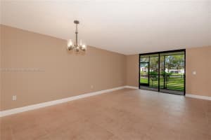 901 Colony Point Cir 102, Pembroke Pines, FL 33026 - MLS#A11871829