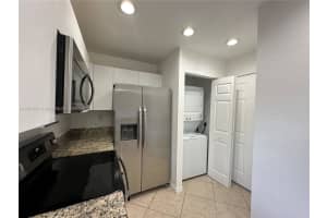 324 NE 3rd St E, Hallandale Beach, FL 33009 - MLS#A11871851