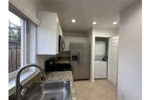324 NE 3rd St E, Hallandale Beach, FL 33009 - MLS#A11871851